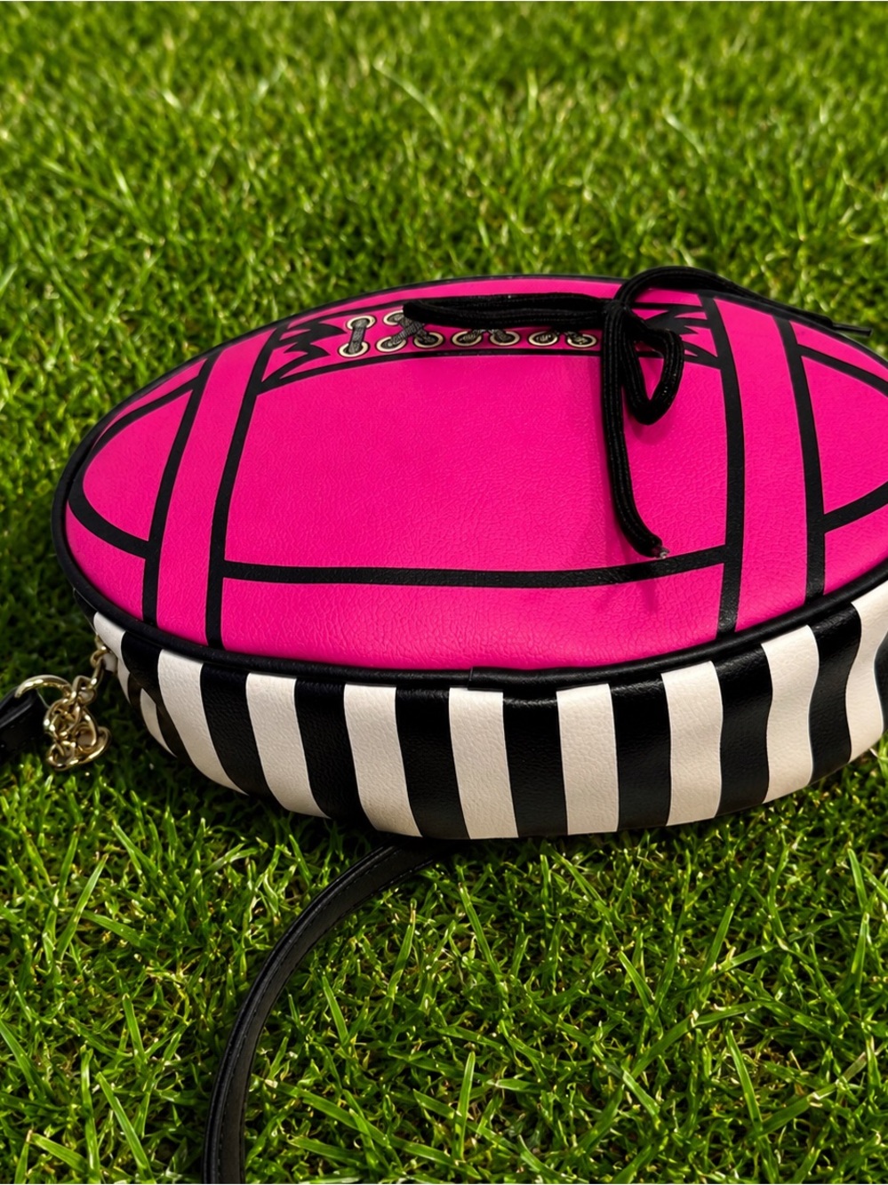 Betsey Johnson Bright Pink Football Crossbody Purse - Picture 2 of 4